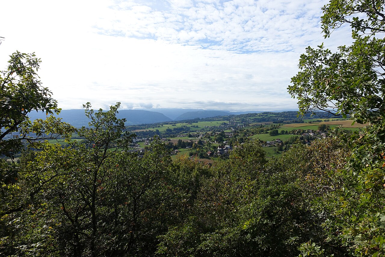Panorama depuis la croix de Nonglard, dans la montagne d’Âge, en octobre 2017.